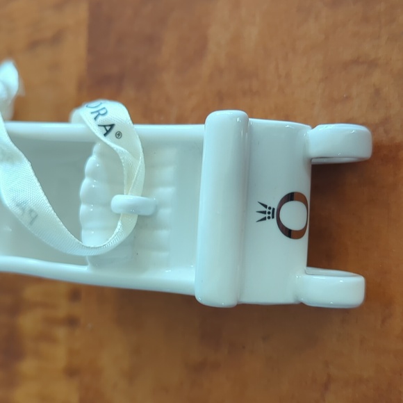 Pandora Porcelain Christmas Sleigh Collectible Ornament - Picture 4 of 10